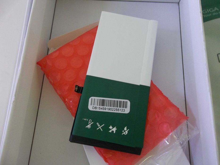 Набор аккум айфон 8+ и набор инструмента для установки.