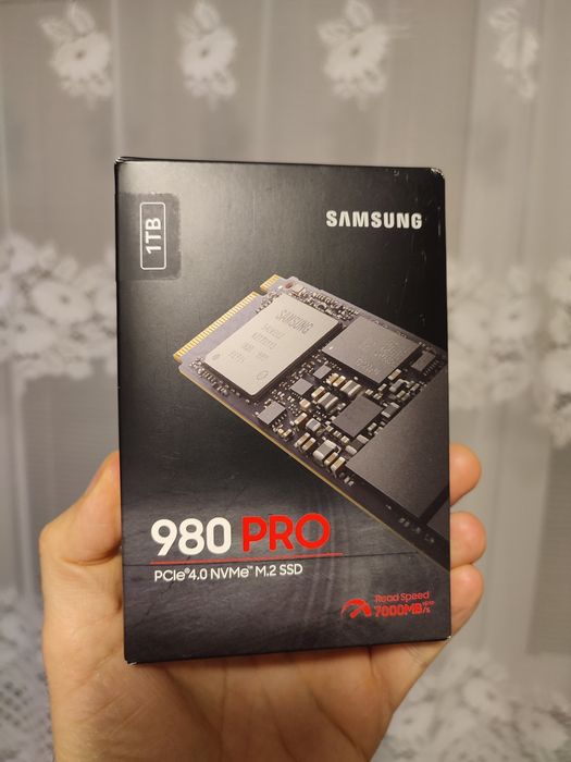 Smycz do telefonu + SSD Samsung 980 PRO 1TB M.2 NVMe PCIe Gen 4.0 x4