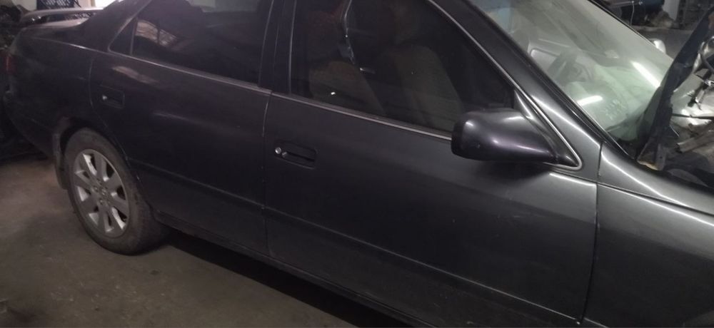 Разбираю Toyota Camry 20!