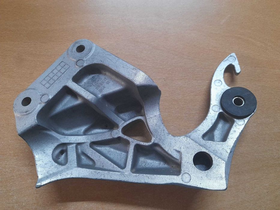 POUSA-PÉS OEM SUZUKI GSX-R 1300 HAYABUSA GEN 2 05-14