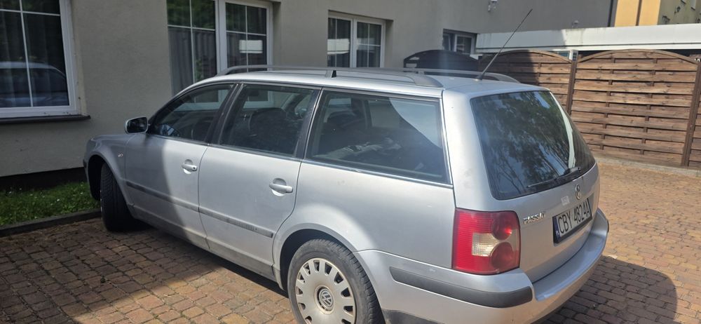 Passat rok 2000 1.6 benzyna gaz stan idealny