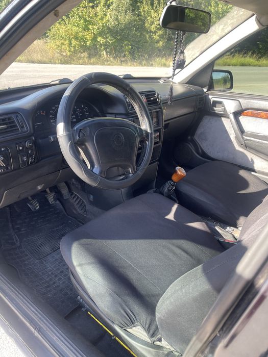 Opel Vectra A  2.0 газ/бенз