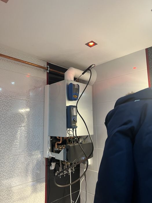 Hydraulik,Gazownik,zamrażanie rur,instalacje,remonty i wykończenia