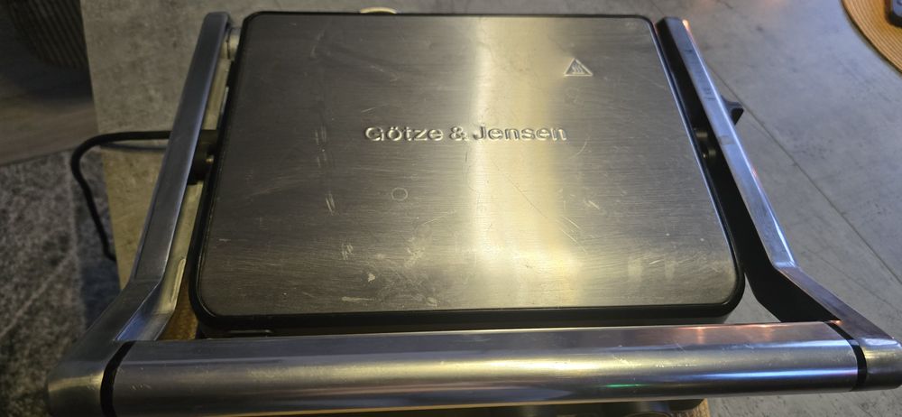 Sprzedam  grill elektryczny