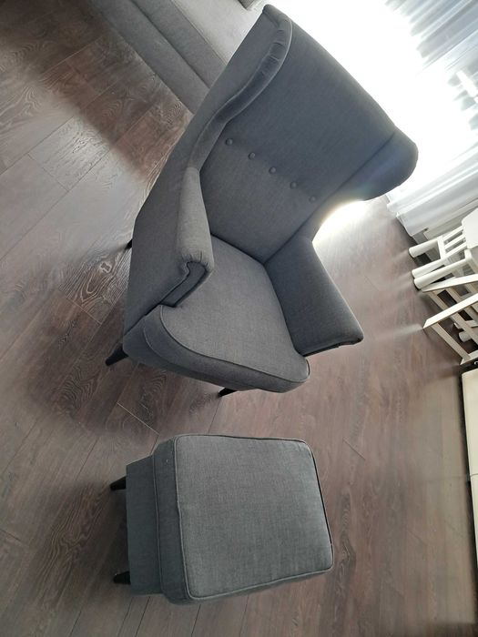 Fotel uszak z podnóżkiem