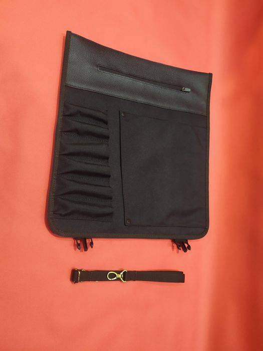 Скрутка с натуральной кожи флотар на 6 ножей , черна ,бежевая , белая ...