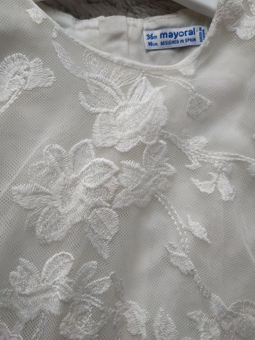 Piękna, biała sukienka/kwiaty/tiulowa/mayoral/r.98