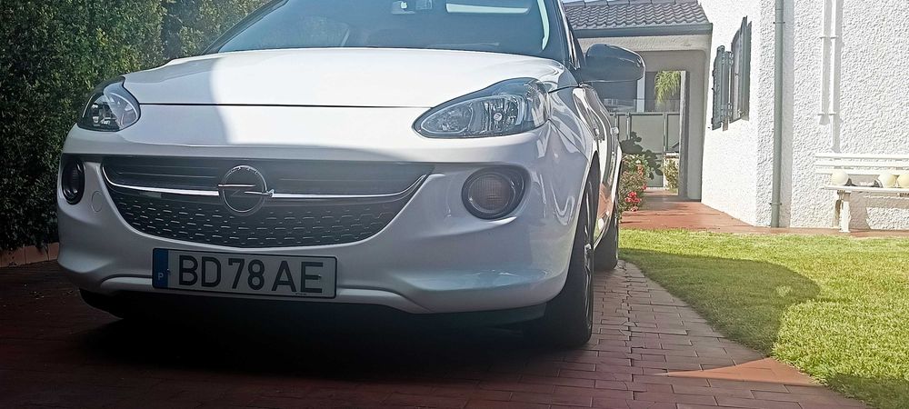 Opel Adam 1.2 White/Black