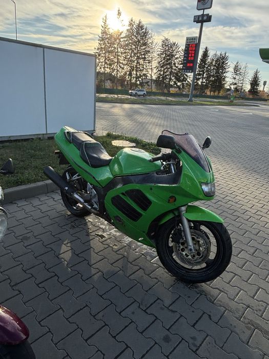 Suzuki rf600rr спортбайк