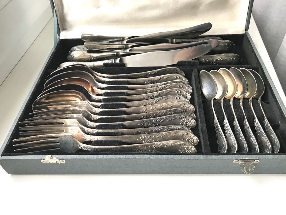 Набор столовых приборов из мельхиора