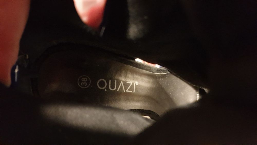 Szpilki obcasy czarny zamsz Quazi 38