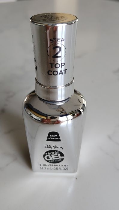 Sally Hansen miracle gel top coat 101