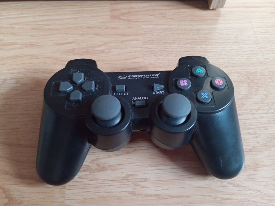 PlayStation 3 + gry + pad i akcesoria ,Cena do negocjacji!