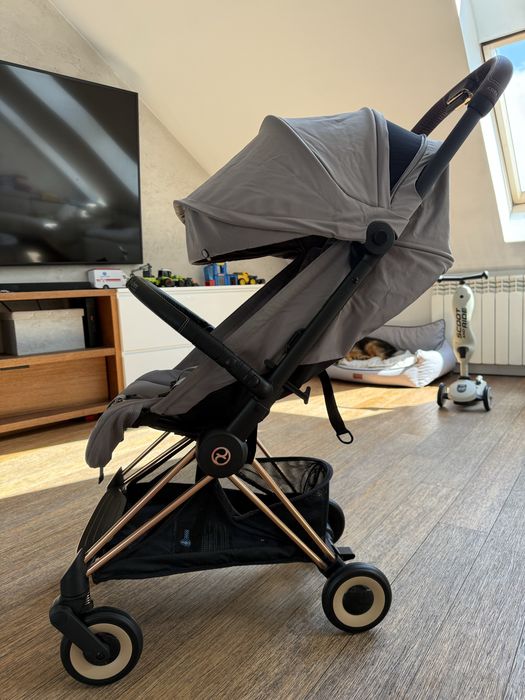 Cybex COYA lekki wózek spacerowy i pałąk rose gold