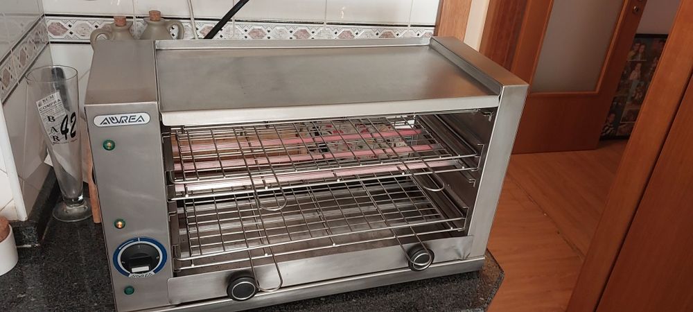 Torradeira vertical industrial AUREA ( Inox )