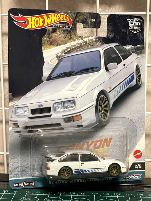 Hot wheels Premium `87 Ford Sierra Cosworth CANYON WARRIOR