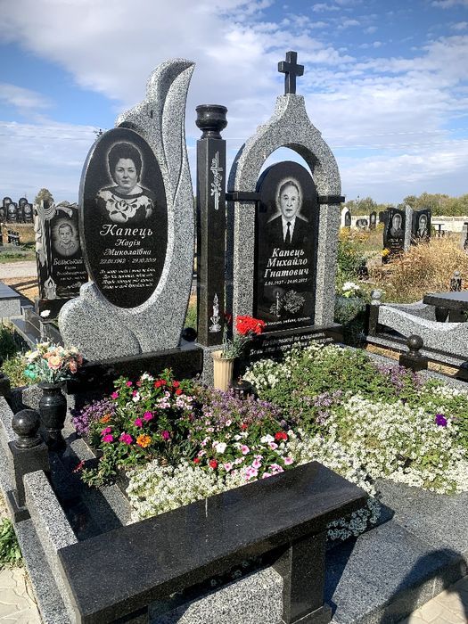 Пам'ятники з граніта