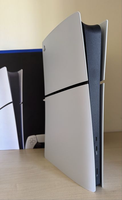 Konsola ps5 digital 1TB Gwarancja jak nowa