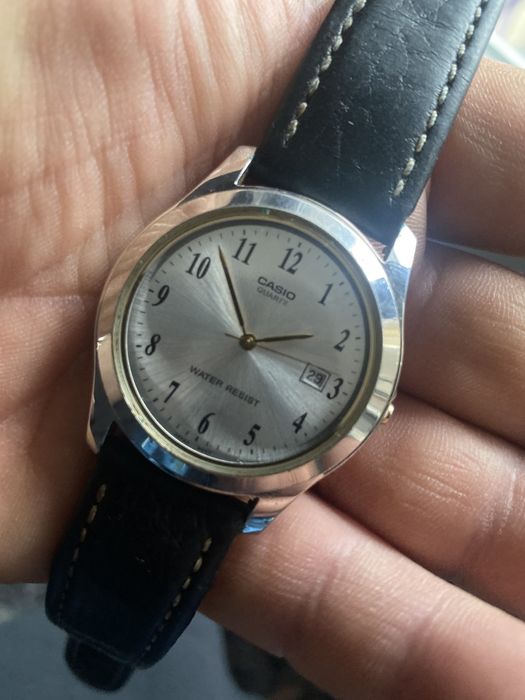 Годинник casio. Стан гарний.