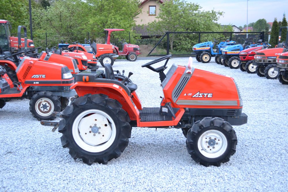 Traktorek japoński mini traktor Iseki Kubota