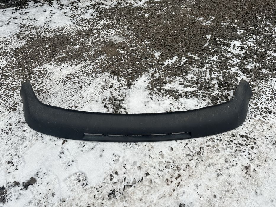 Губа переднього бампера гольф 4