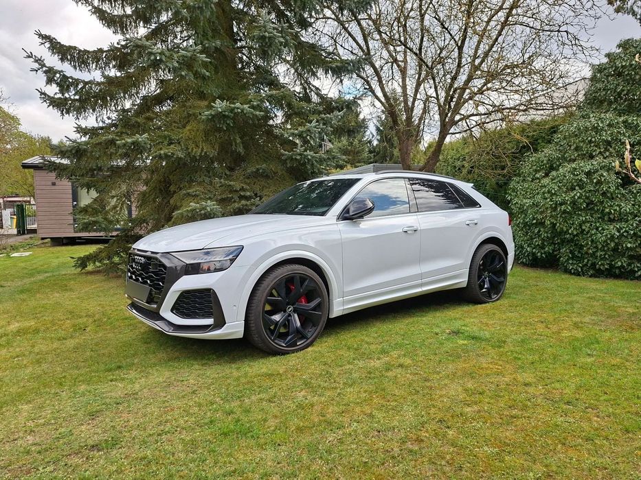 Audi RS Q8 full opcja, 305 km/h, stan idealny
