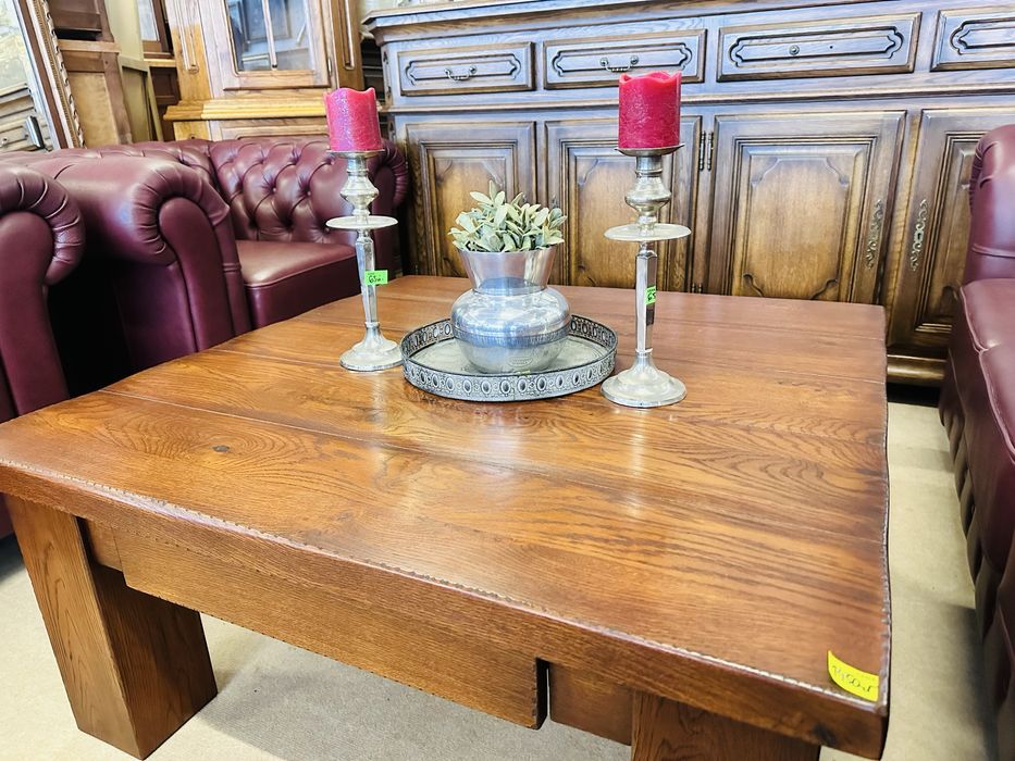 Bardzo solidna i klimatyczna ława debowa z naturalnym blatem z desek :