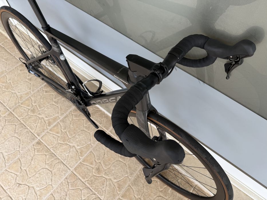 Bicicleta de estrada Orbea - Rodas em carbono