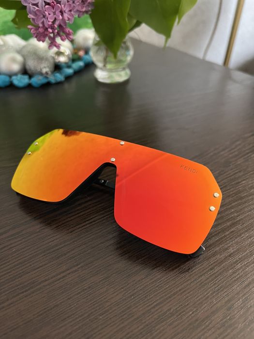 Жіночі сонцезахисні окуляри маска Fendi дзеркальні