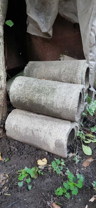безкоштовно плитка та цементні труби за роботу по господарству.