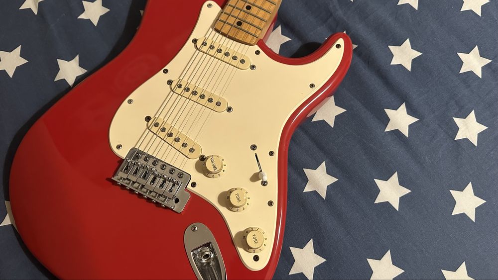 Fender Stratocaster (Torino Red, 1995)