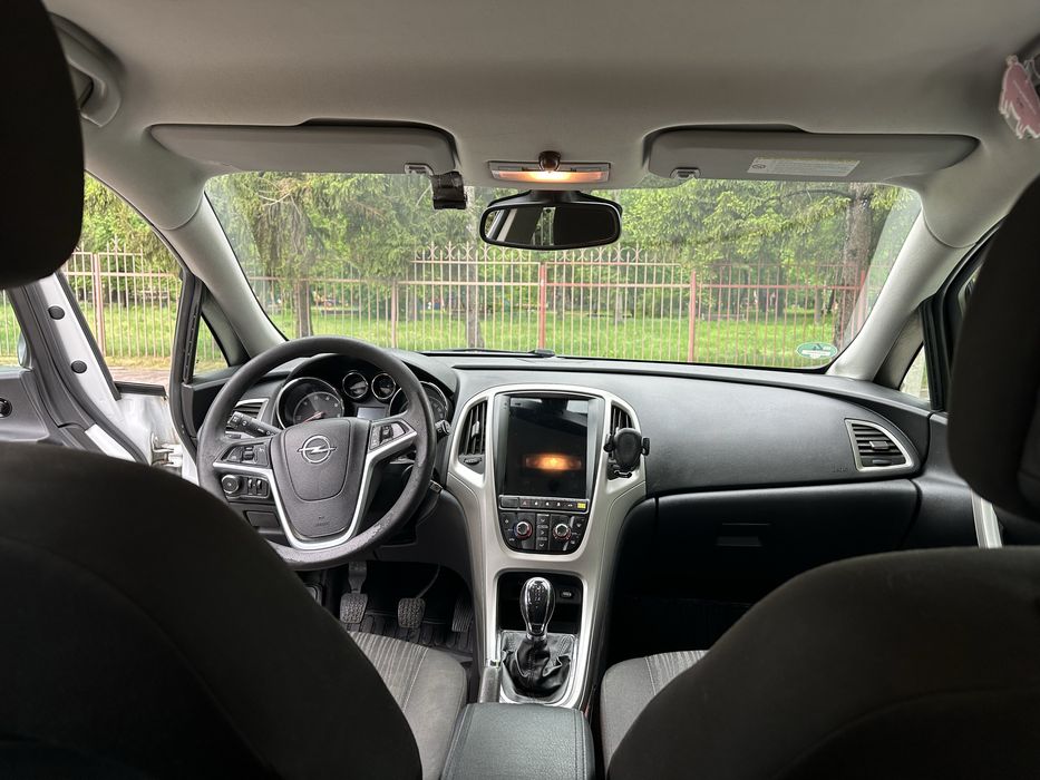 Opel Astra 2011 рік, в гарному стані терміново