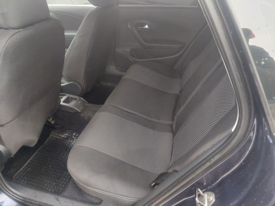 Продам семейный автомобиль