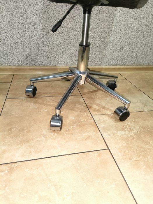 Sprzedam krzesło obrotowe