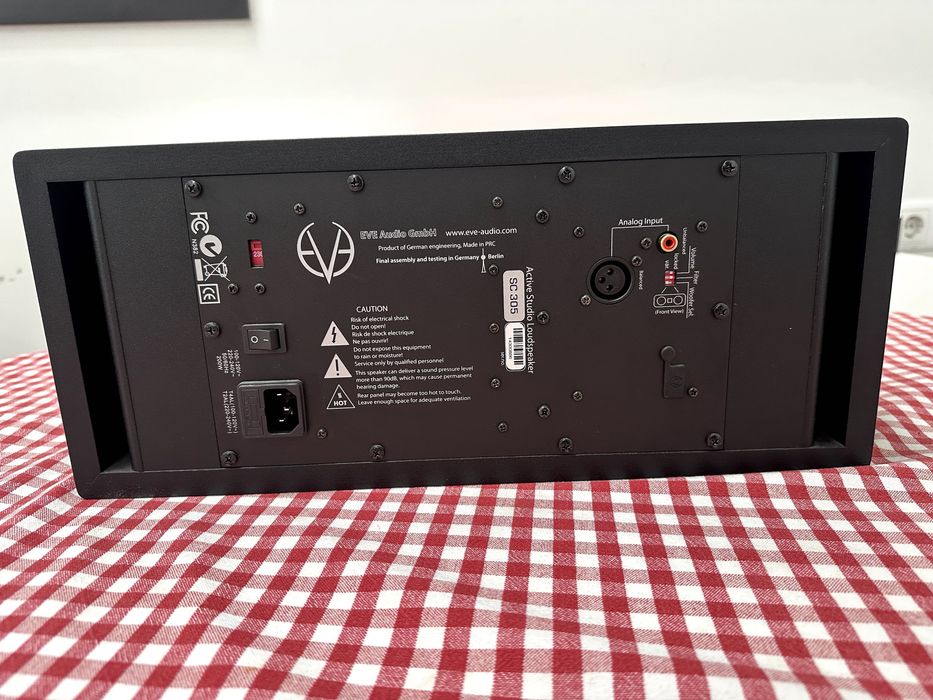 EVE Audio SC305 Monitores (PAR)