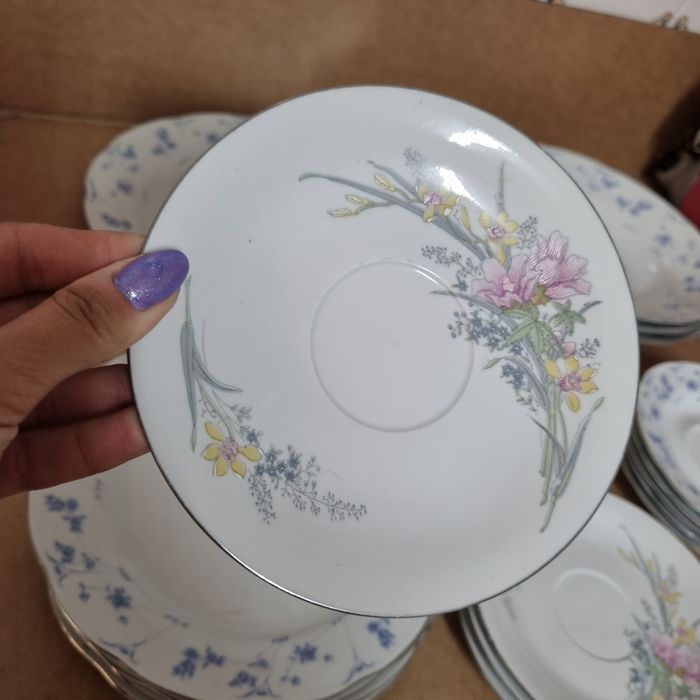 Conjunto 18 peças de loiça de porcelana