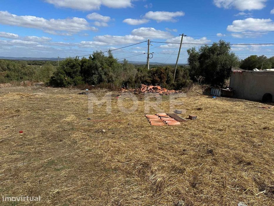 Terreno com 3.583 m² – Alcáçovas