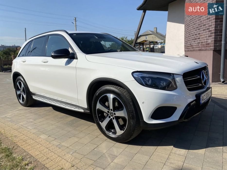 Mercedes-Benz GLC 2018 | Офіційна історія | Комплектація AMG | Рідна фарба