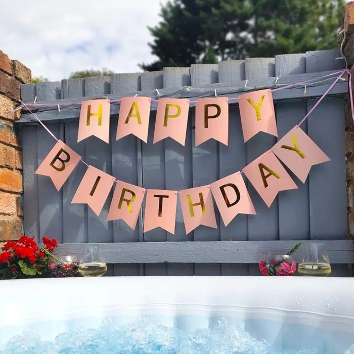 Festa de aniversário -estandarte, faixa e crachá aniversariante - NOVO