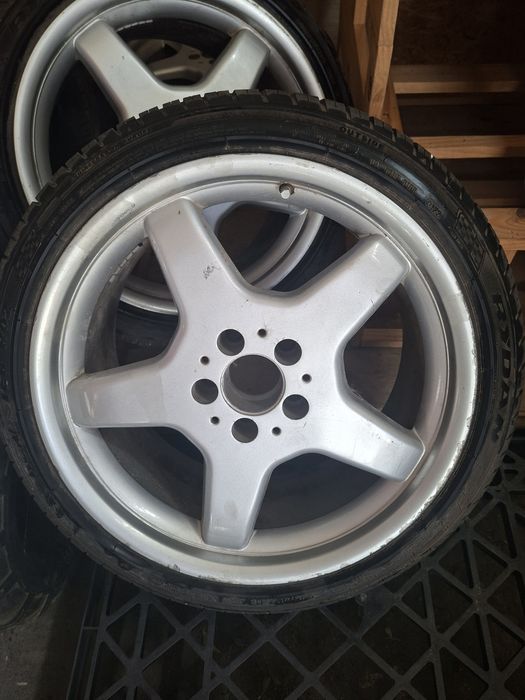 Jantes com pneus 225/40/18