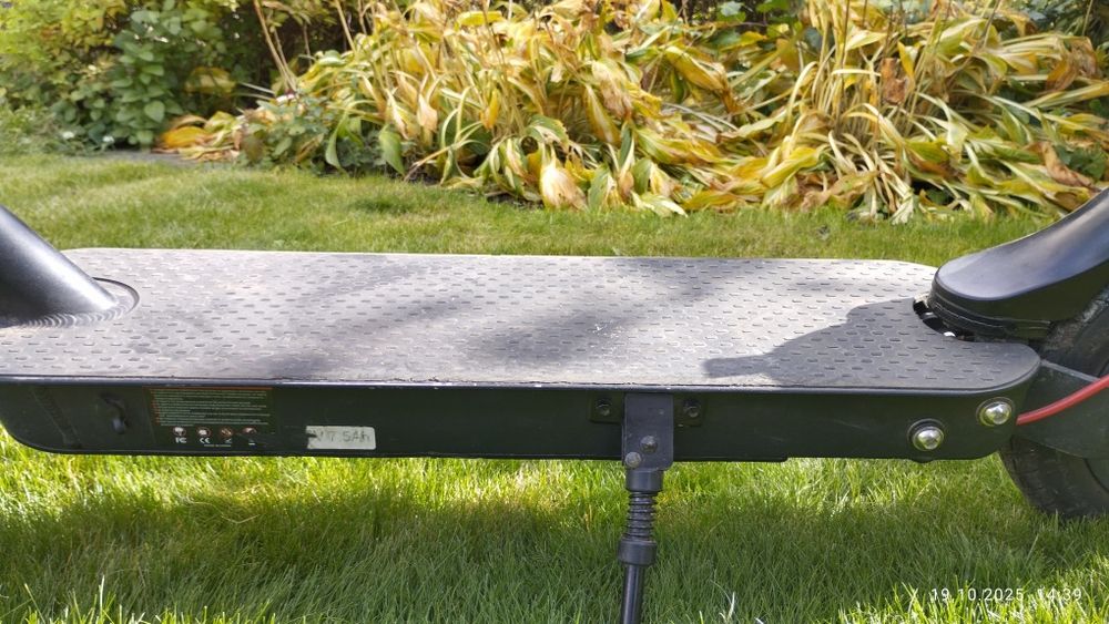 Продам електро самокат crosser e9 premium