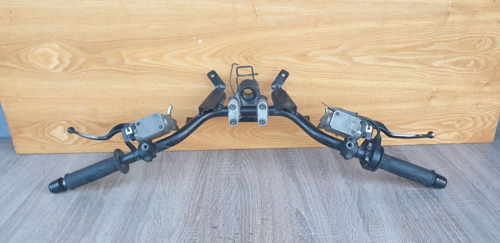 Кермо Yamaha в зборі