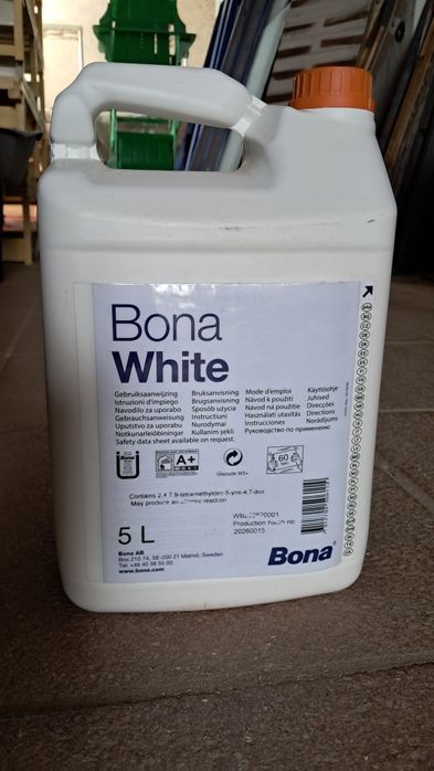 Bona White. Primario para madeira.