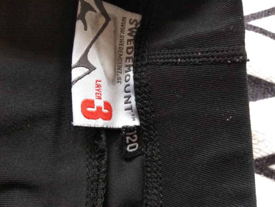 Czarne legginsy sportowe 122 Swedemount