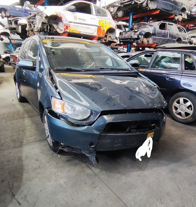 MITSUBISHI COLT 2013 para peças