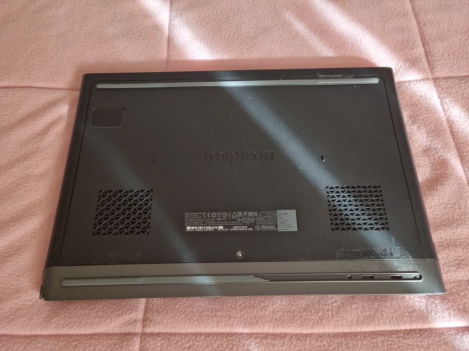 Dell Inspiron 15 Gaming | i7-7700HQ | GTX 1050Ti 4GB | 16GB RAM