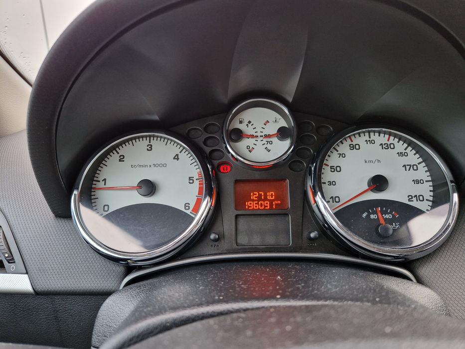 Peugeot 207 1.6hdi sport