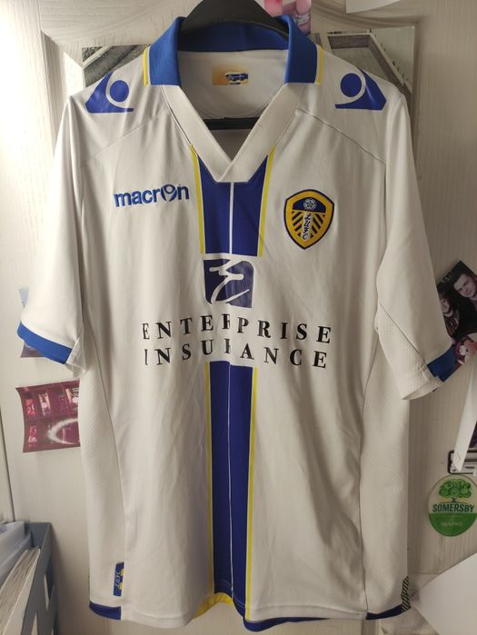 Продам футболку Leeds United