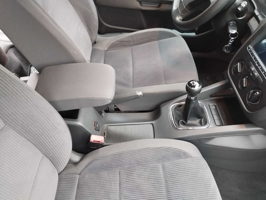VolksWagen Jetta FSI 2.0 2006 р.в. 5800$ торг.
