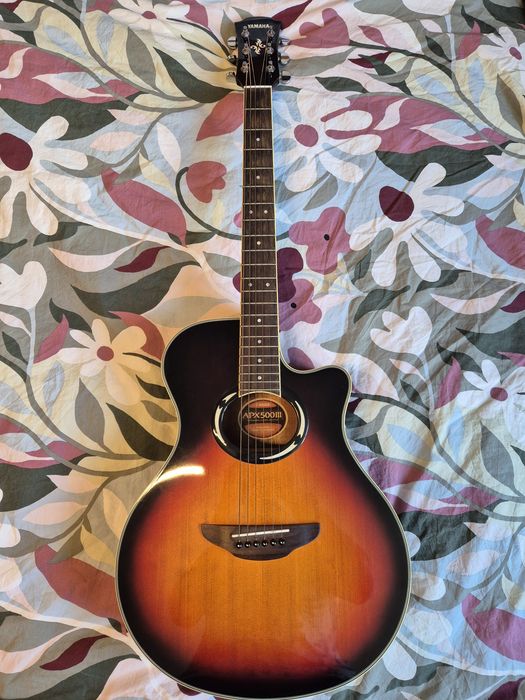 Yamaha APX500 III